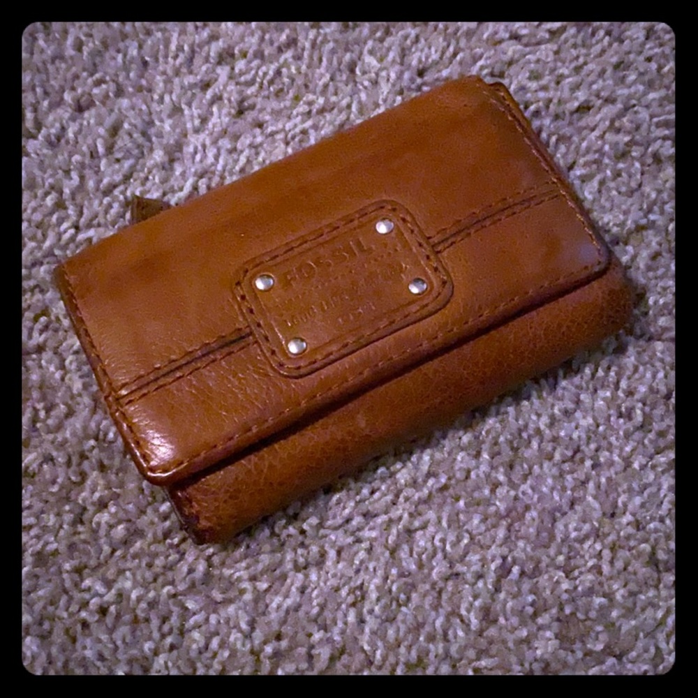Chestnut Fossil wallet